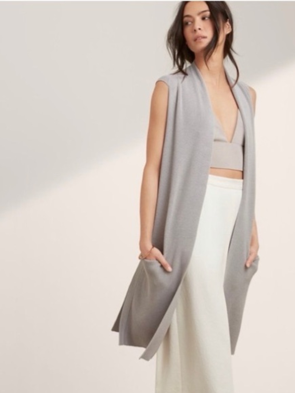 Aritzia Wilfred Dunkirk Light Gray Sleeveless Open Long Cardigan Pockets